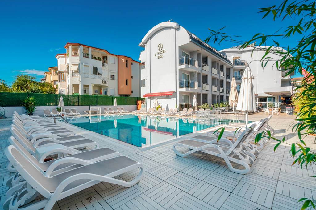 AYT_83886_A_Hotel_Side_0325_08.jpg