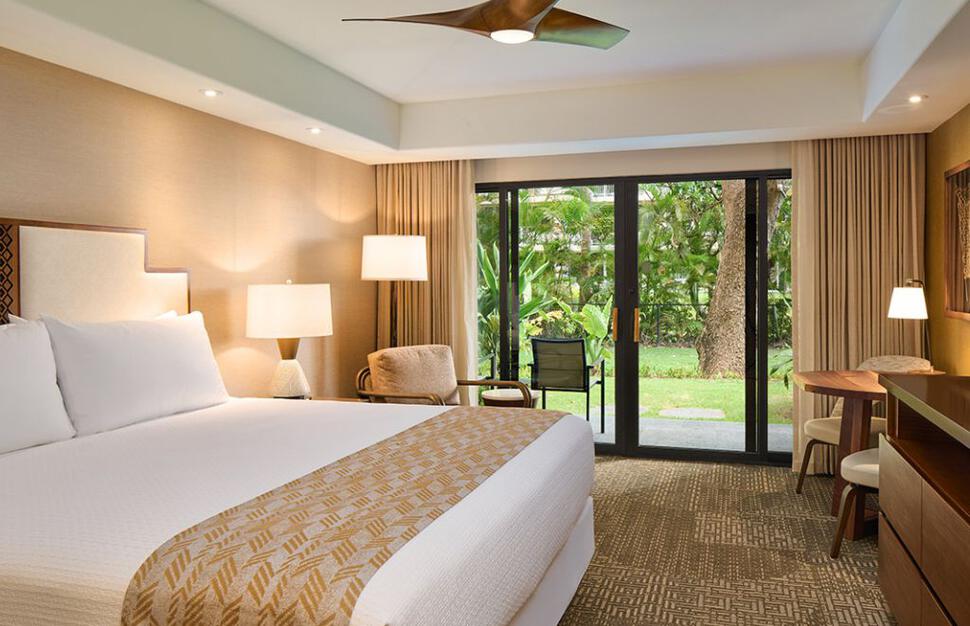 Outrigger-Kaanapali-Beach-Resort-1.jpg