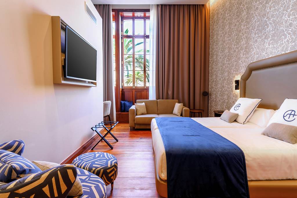LPA_88217_Boutique_Hotel_Cordial_Plaza_Mayor_de_Santa_Ana_0724_09.jpg