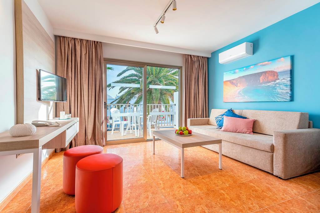 ACE_69780_Floresta_Apartments_0720_03.jpg