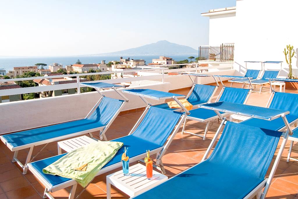 NAP_73282_Hotel_Caravel_0516_05.jpg