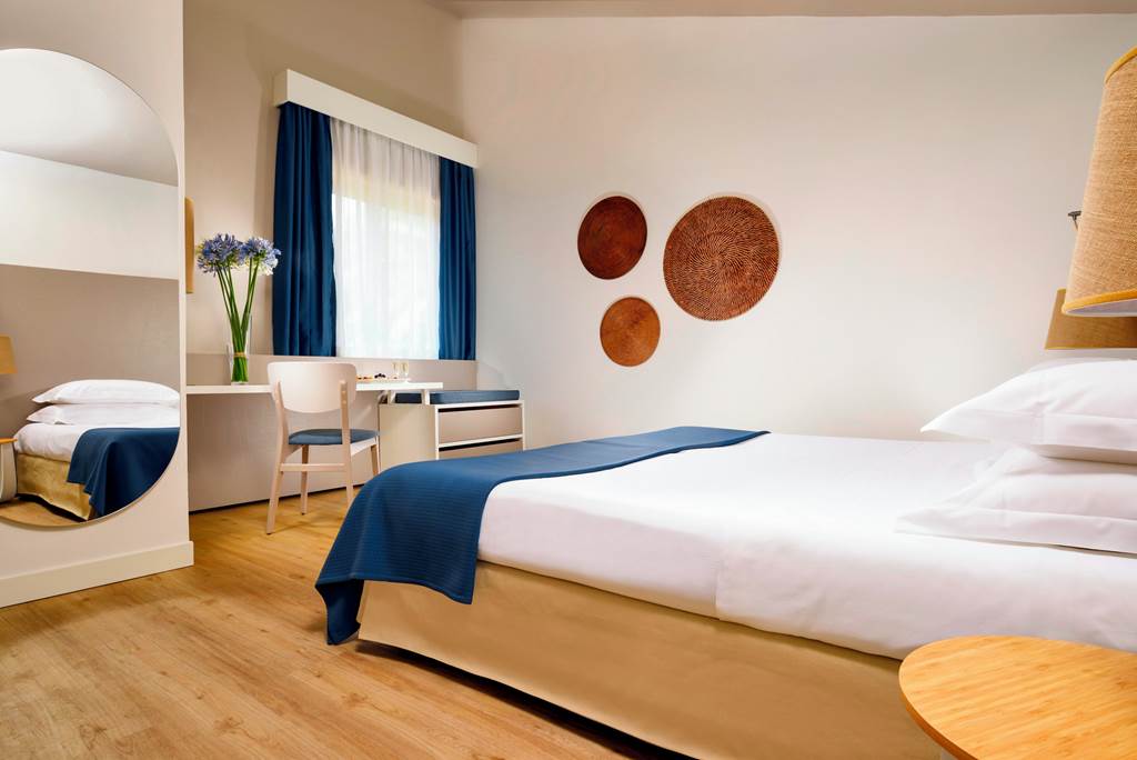 CTA_82942_UNAHOTELS_Naxos_Beach_Sicilia_0321_03.jpg