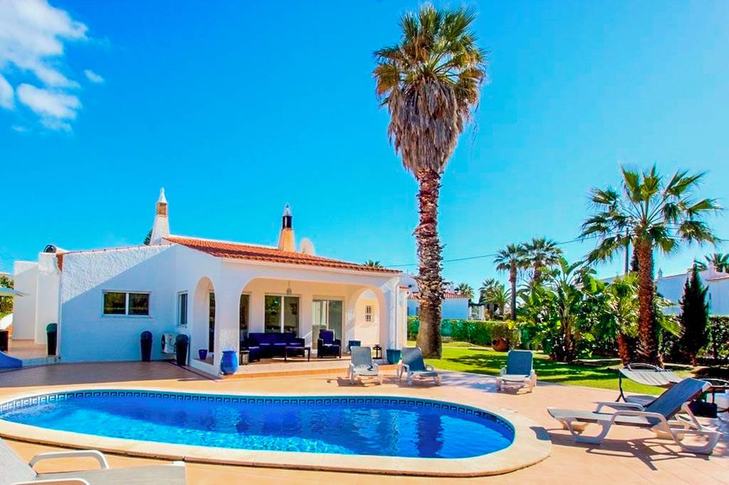 FAO_86029_Villa_Floresta_16_Centeanes_0923_01.jpg