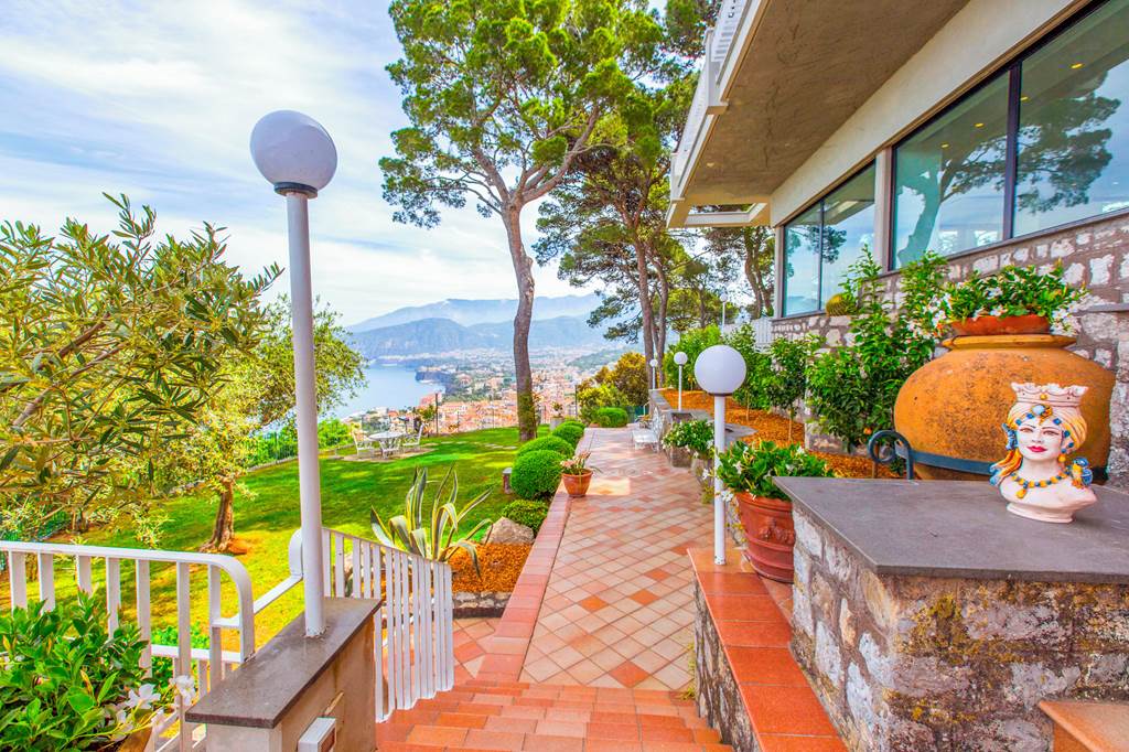 NAP_88869_Villa_Sorrento_Heights_0125_57.jpg