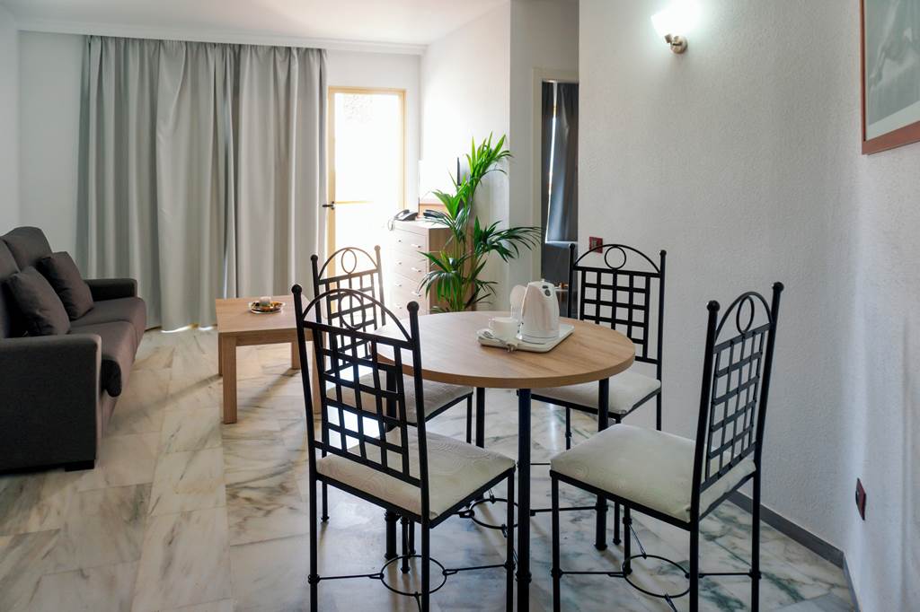 TFS_69386_Aparthotel_Las_Piramides_0921_14.jpg