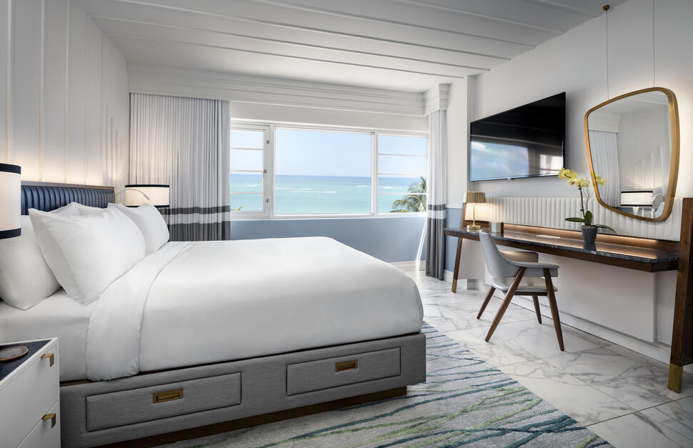 Cadillac-Hotel-Beach-Club-5.jpg