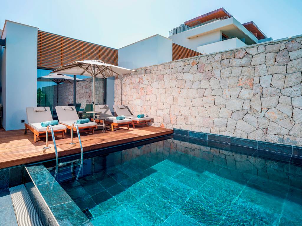 BJV_85636_Anda_Barut_Collection_0724_14.jpg