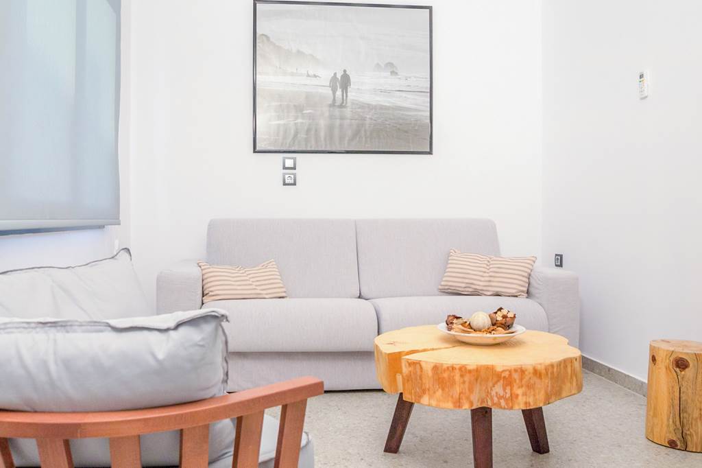 KGS_80741_Angela_Suites_&_Apartments_0719_23.jpg