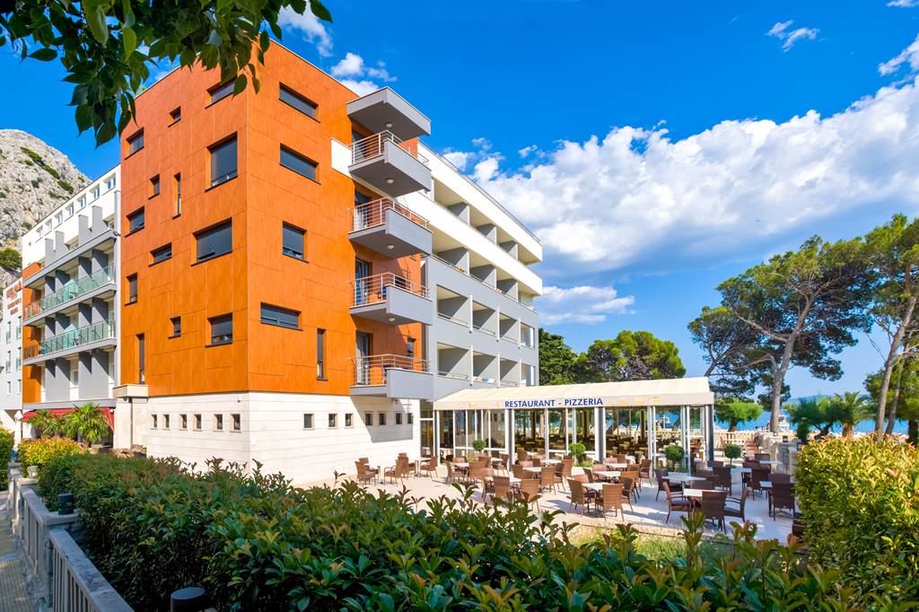 SPU_77001_Htl_Plaza_Omis_0917_24.jpg