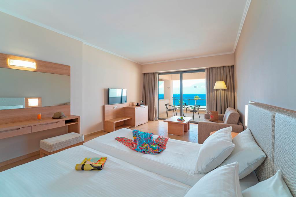 RHO_70433_Kresten_Royal_Euphoria_Resort_1123_05.jpg