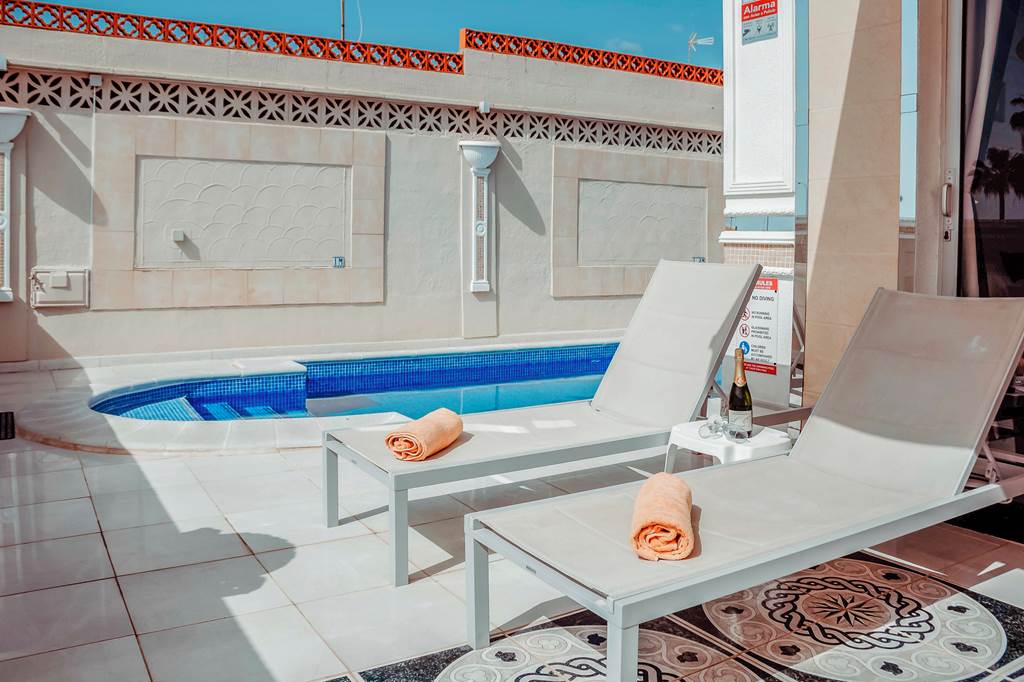 TFS_86294_Casa_Bliss_1023_04.jpg