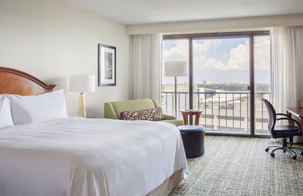 Tampa-Airport-Marriott-6.jpg