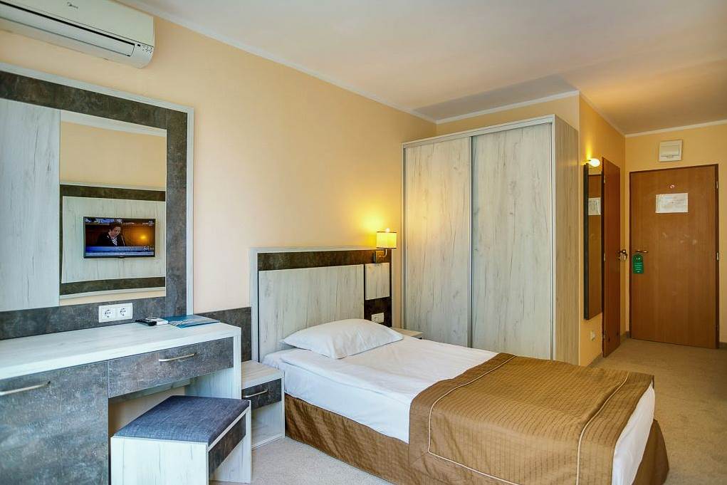 BOJ_86316_DIT_Evrika_Beach_Club_Hotel_0124_01.jpg