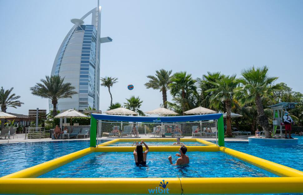 The-Jumeirah-Beach-Hotel-10.jpg