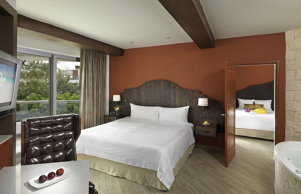 Hard-Rock-Hotel-Riviera-Maya-Hacienda-10.jpg