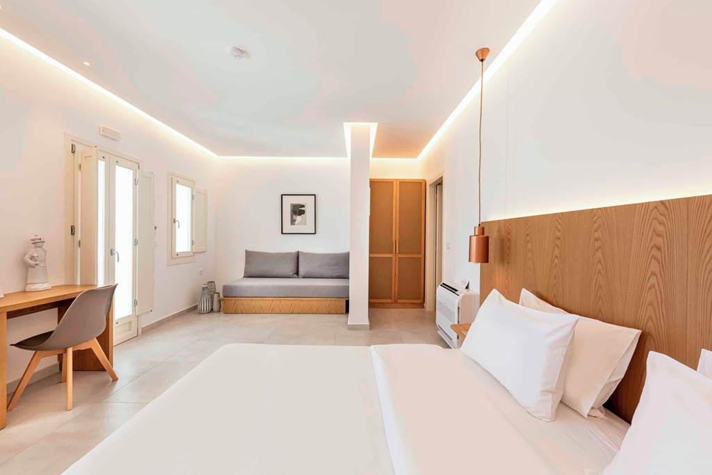 JTR_84577_Secret_View_Hotel_0323_33.jpg