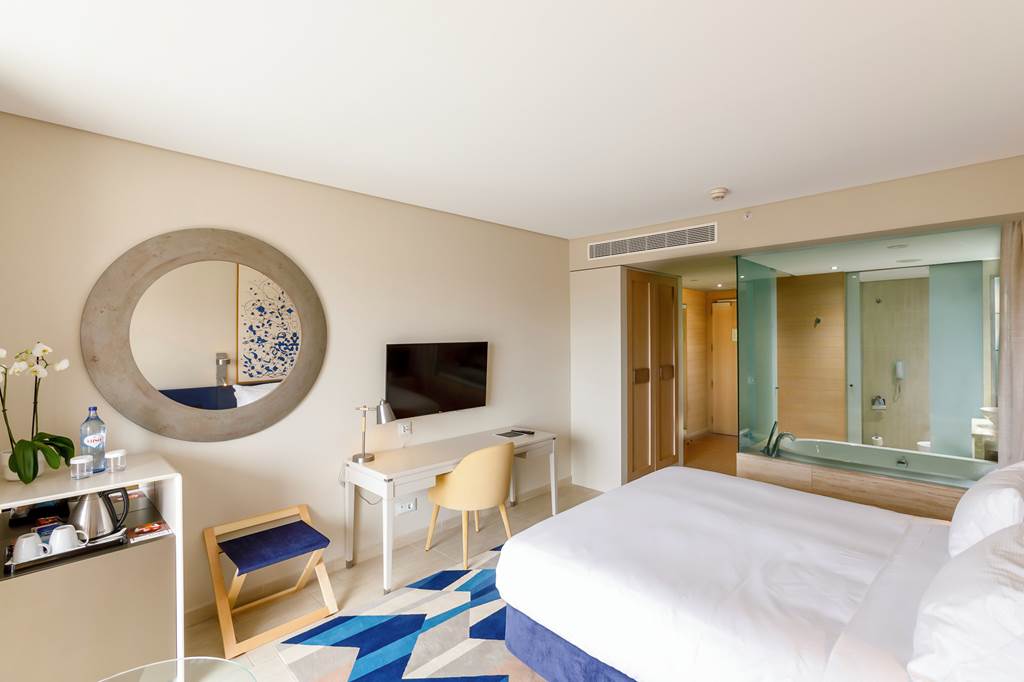 FAO_70271_Hilton_Vilamoura_Golf_Resort_&_Spa_0722_03.jpg