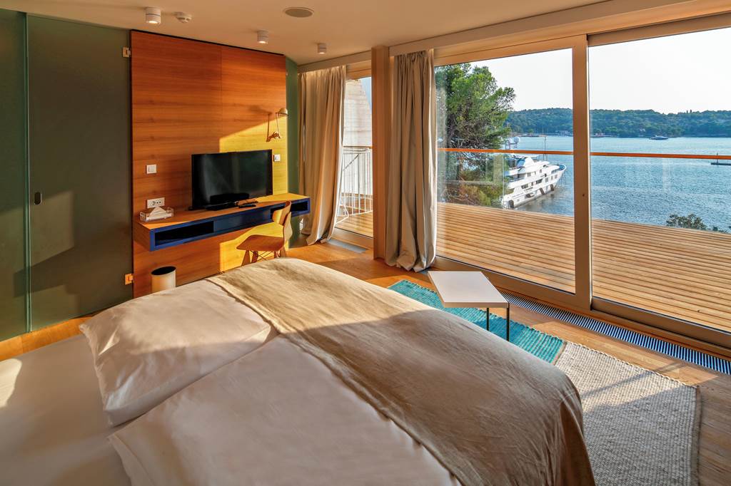 SPU_73788_D_Resort_1224_06.jpg