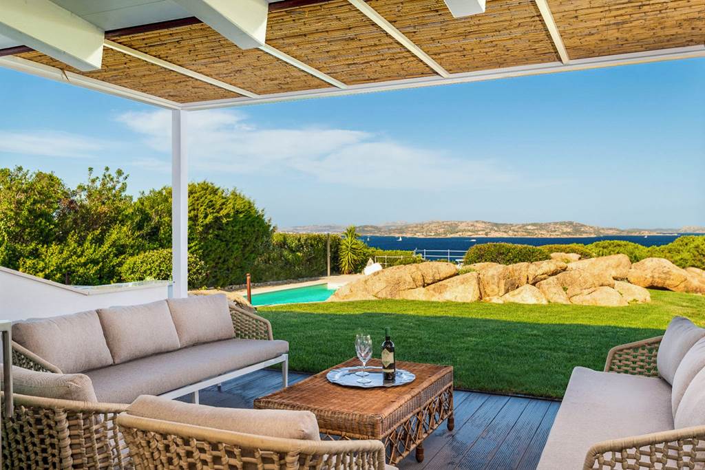OLB_87600_Villa_Seacrest_View_0524_01.jpg