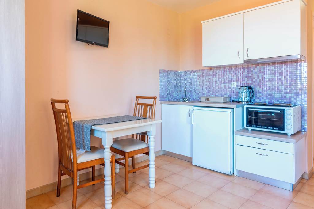 EFL_82540_Sunset_Paradise_Resort_0524_49.jpg