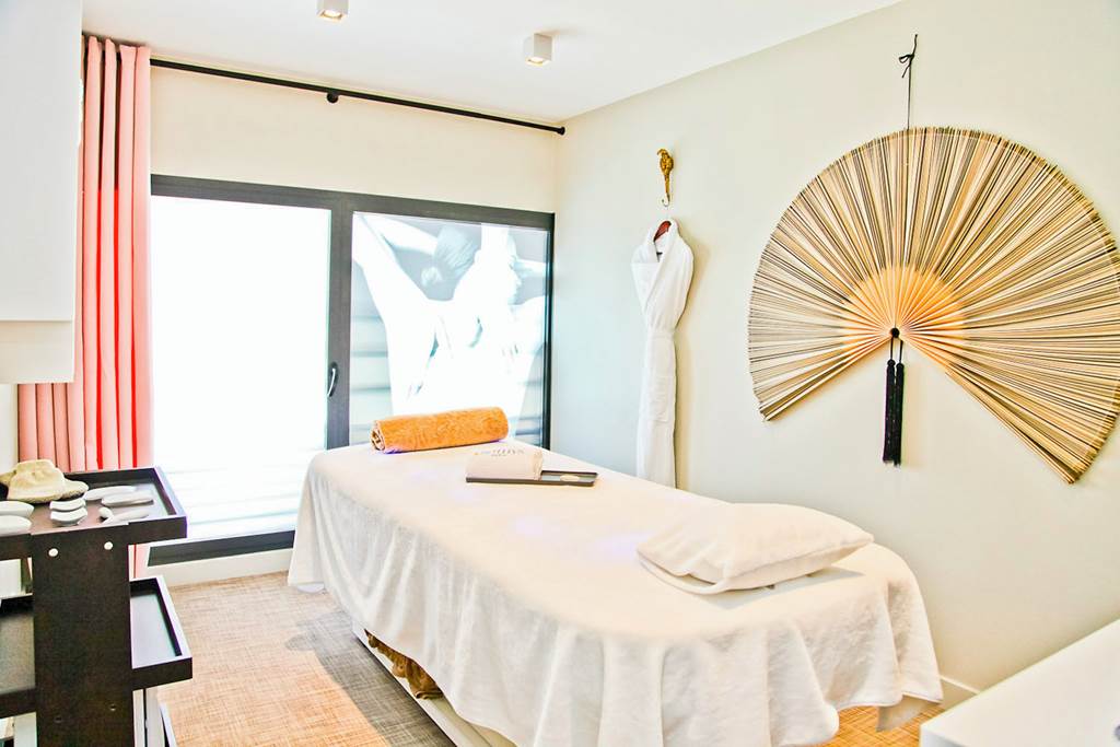 NCE_85274_Hotel_La_Villa_port_D'Antibes_0323_02.jpg
