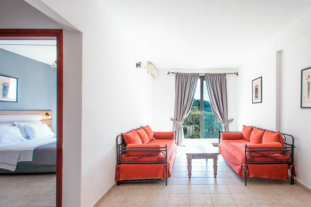 JSI_82488_Hermes_Apartments_0824_05.jpg