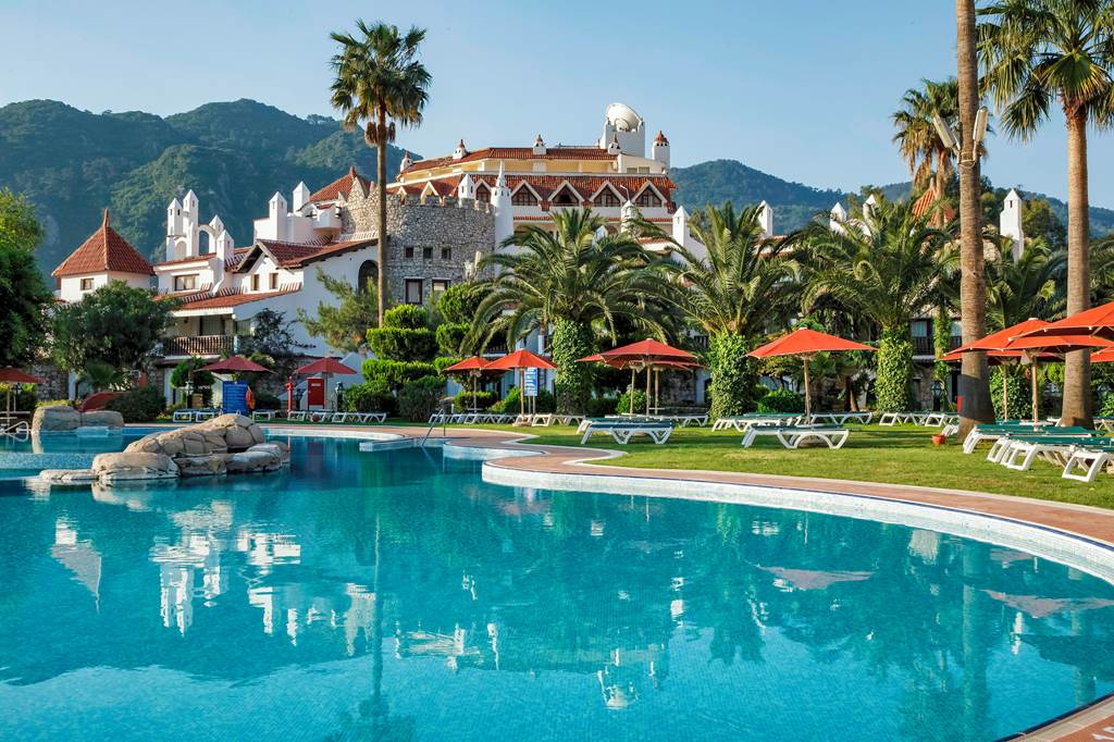 DLM_81543_Marti_Resort_1119_07.jpg