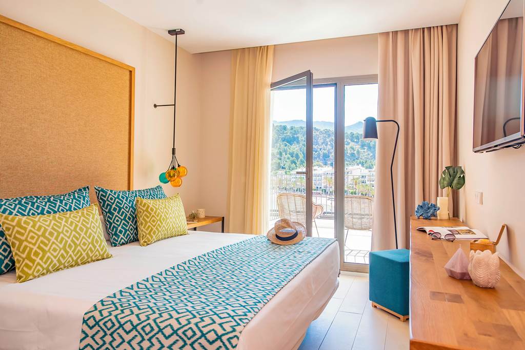 PMI_80983_Pure_Salt_Port_Soller_0819_13.jpg