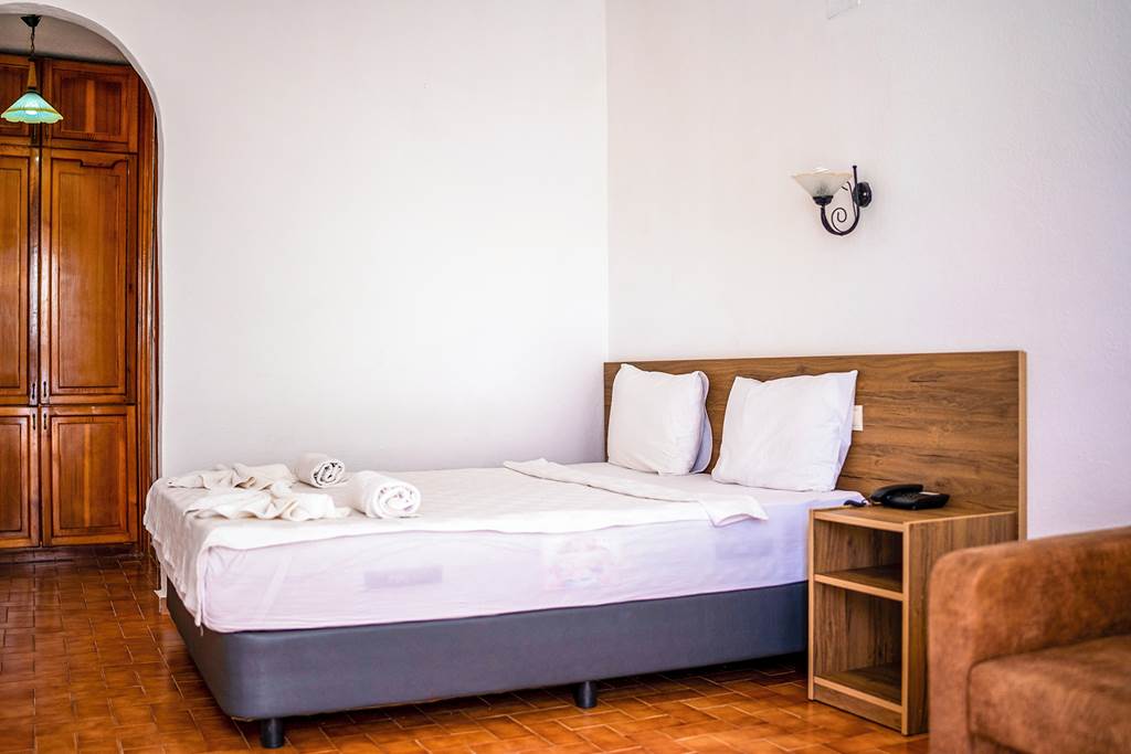 BJV_77347_Nagi_Beach_Hotel_0423_18.jpg