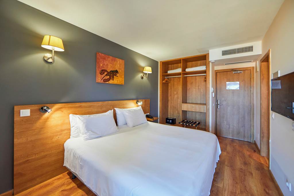 PMI_77930_Santa_Ponsa_Pins_1224_26.jpg