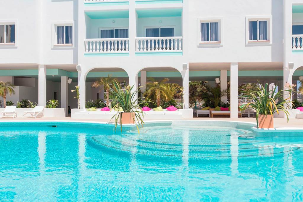 IBZ_85424_Beach_Star_Ibiza_0423_24.jpg