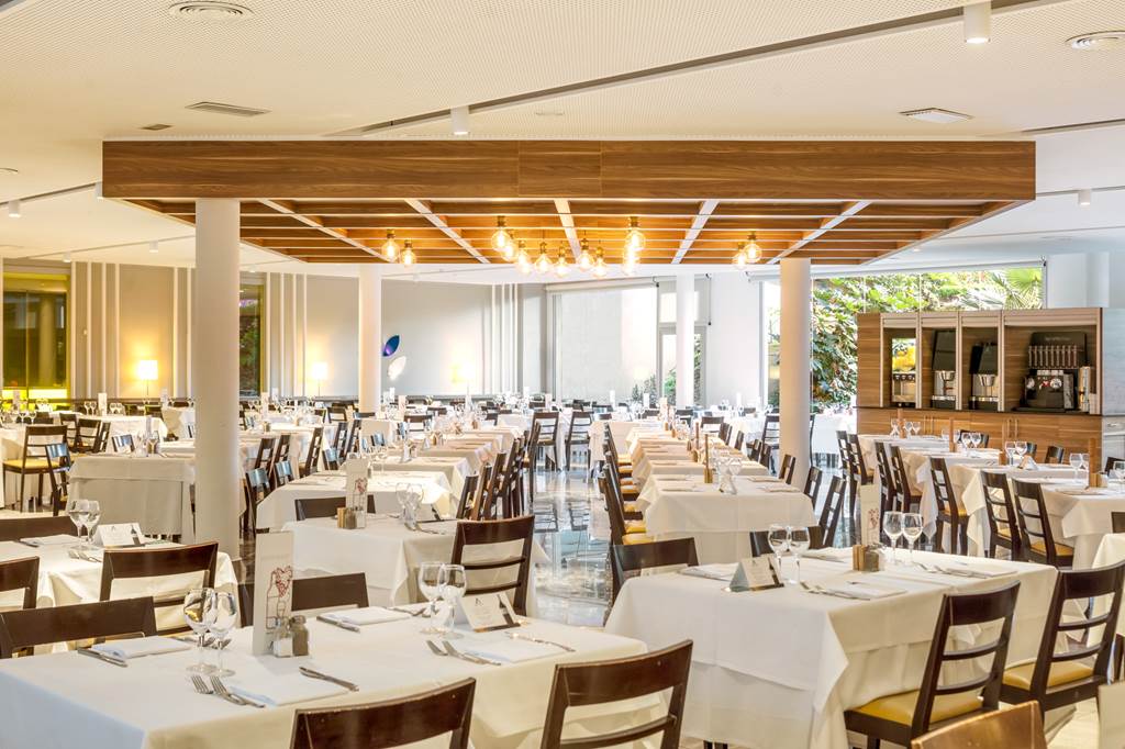 GRO_73328_Aqua_Htl_Onabrava_0818_16.jpg