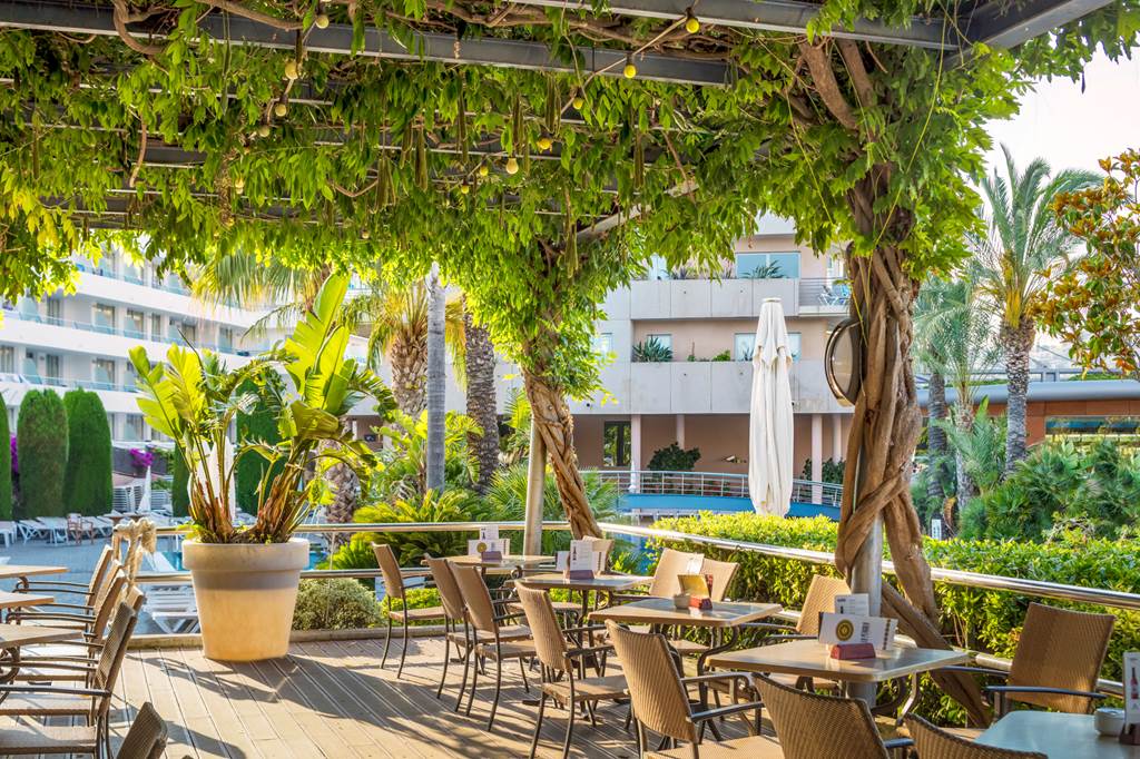 GRO_73328_Aqua_Htl_Onabrava_0818_17.jpg