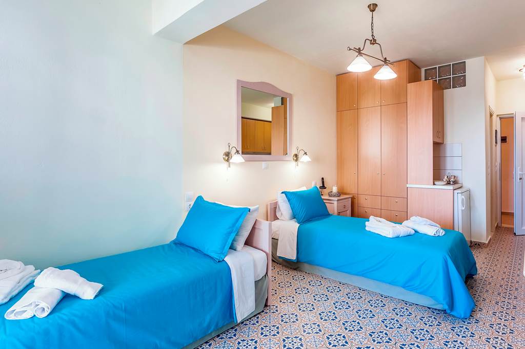 JSI_82097_Stafylos_Suites_0120_08.jpg