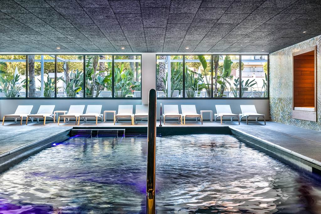 GRO_74777_Aqua_Htl_Silhoutte_Spa_0818_17.jpg