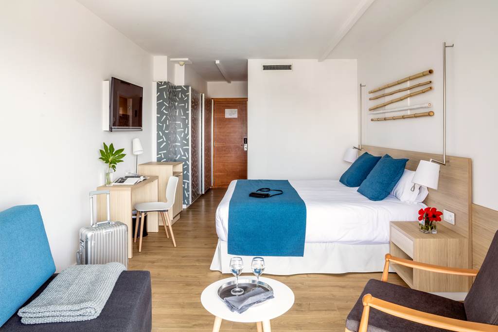 GRO_73328_Aqua_Htl_Onabrava_0818_10.jpg