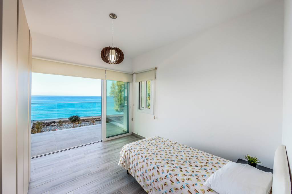 PFO_86875_Pomos_Seashore_Villa_0324_06.jpg