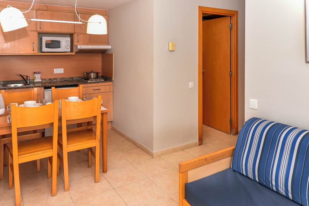 REU_75832_Aparthotel_SunClub_Salou_0623_12.jpg