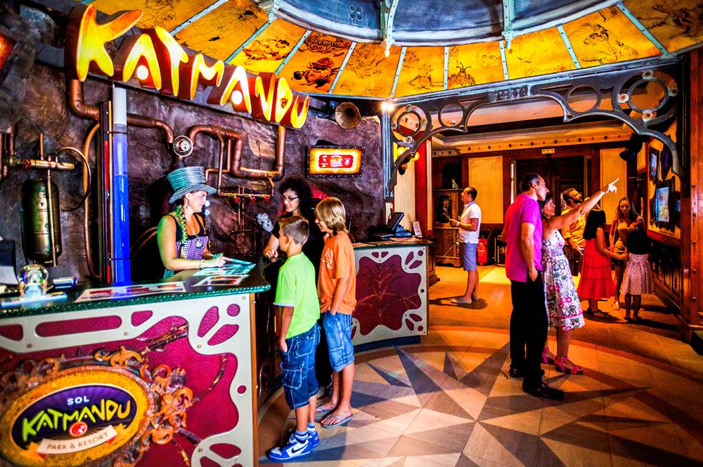 PMI_70686_Sol_Katmandu_Park_&_RST_1114_41.jpg