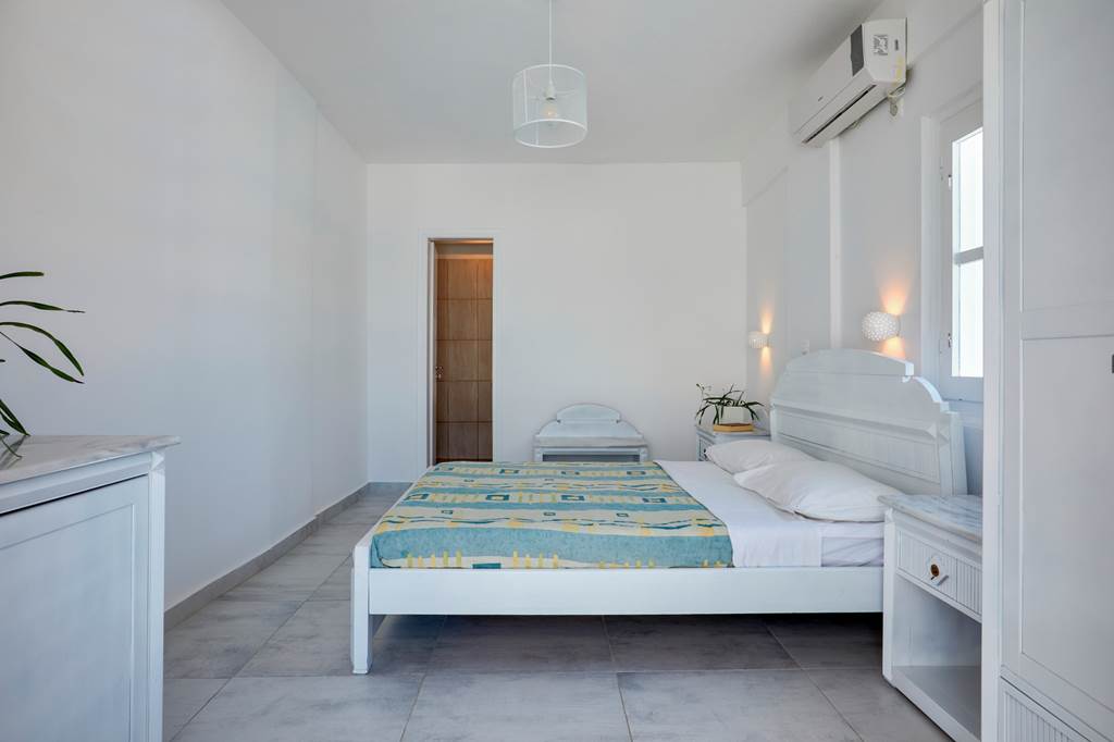 JTR_85504_Santorini_View_Hotel_0523_23.jpg
