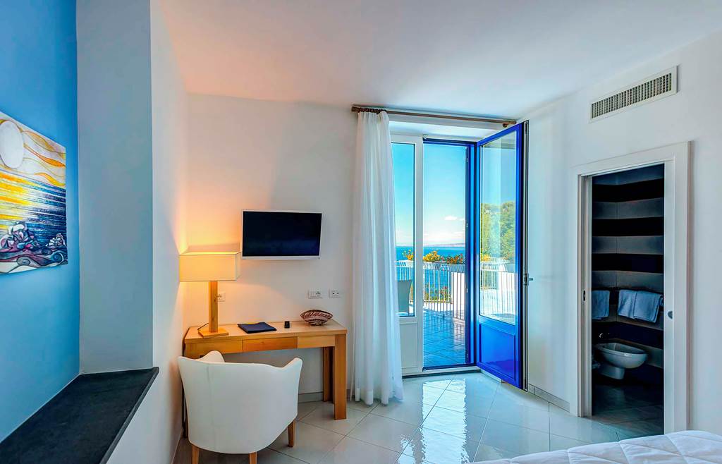 NAP_80154_Boutique_Hotel_Helios_0119_04.jpg