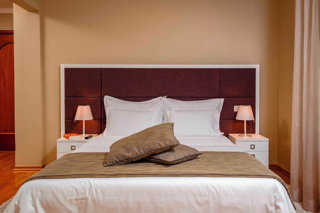SPU_73625_The_Residence_1119_02.jpg