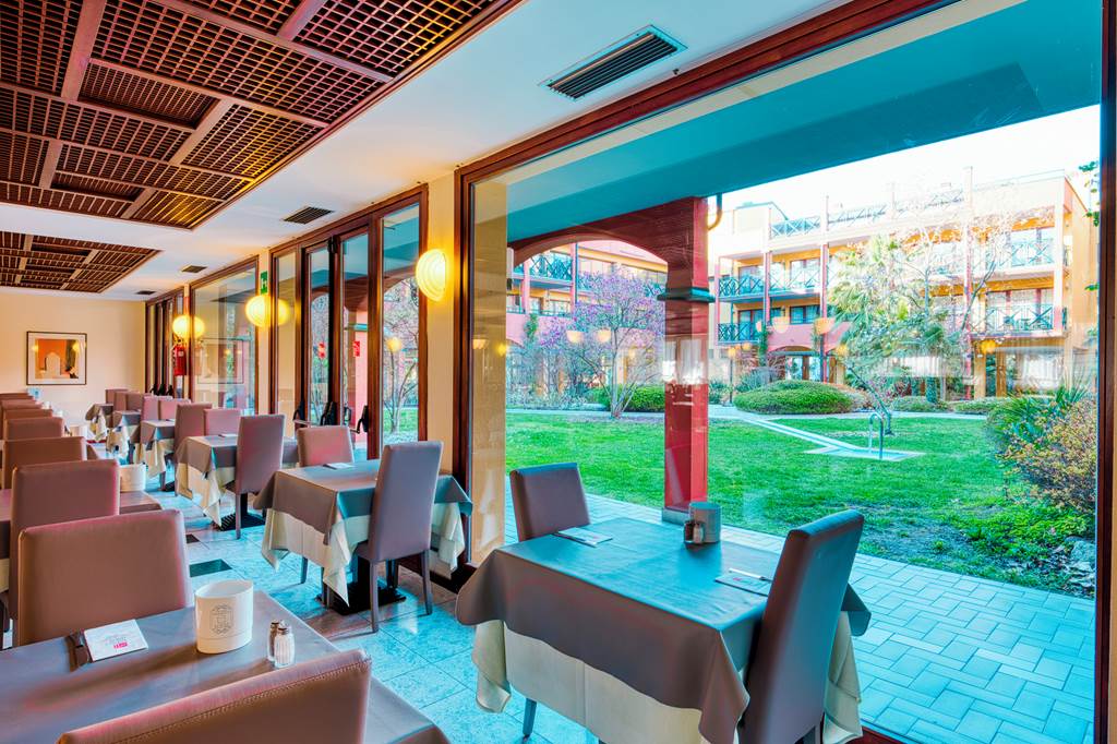 VRN_73806_Parc_Hotel_Gritti_1223_01.jpg