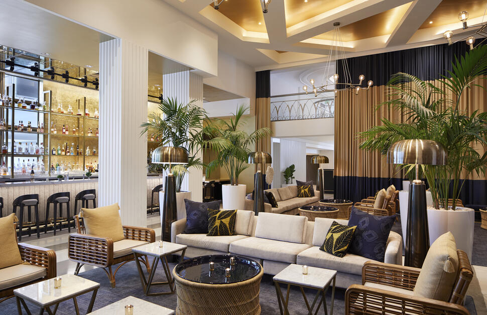 Cadillac-Hotel-Beach-Club-2.jpg