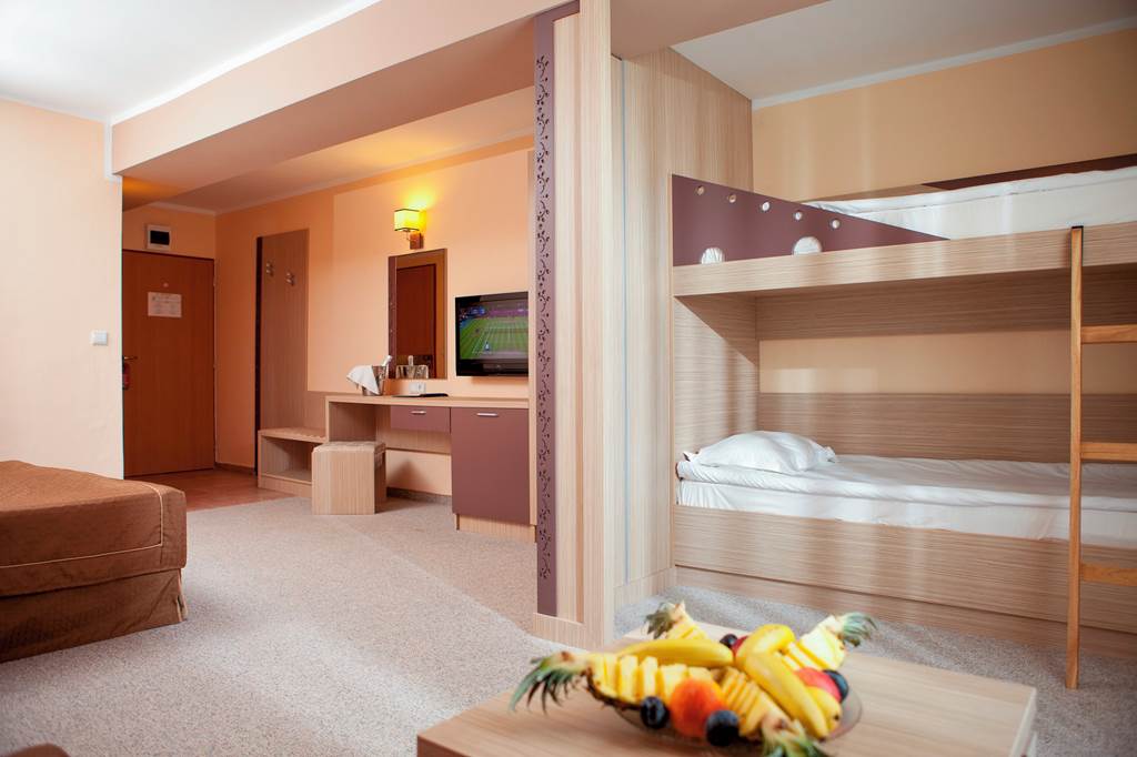 BOJ_86316_DIT_Evrika_Beach_Club_Hotel_0424_02.jpg