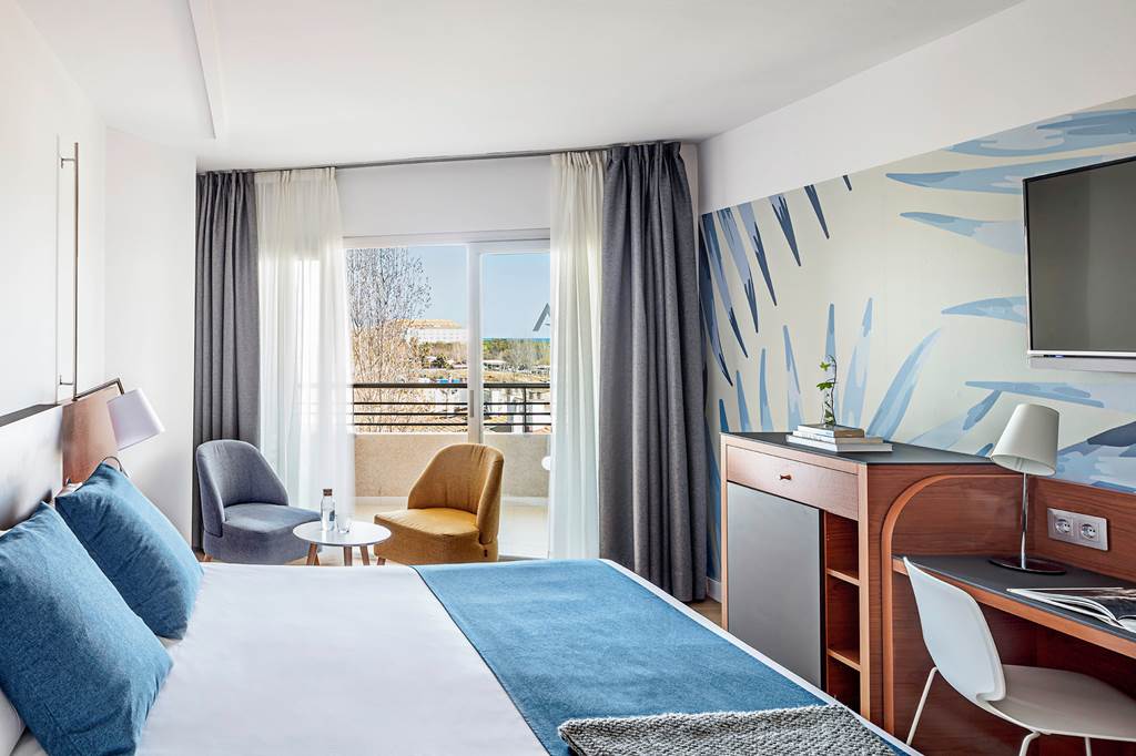 GRO_73328_Aqua_Hotel_Onabrava_0719_03.jpg