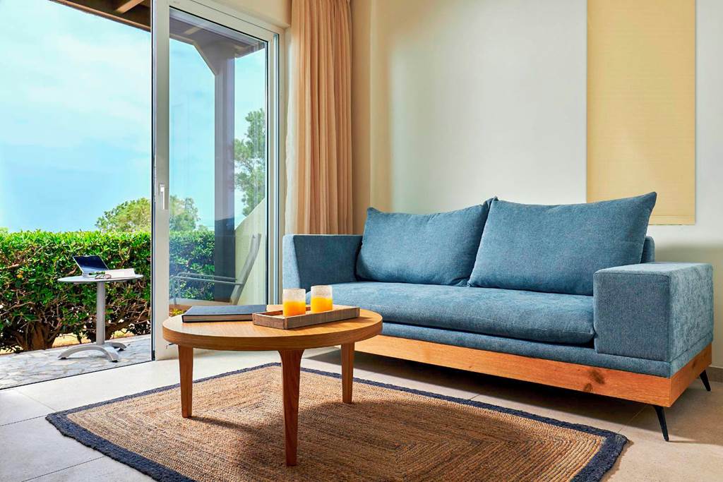 HER_84787_Vasia_Sea_Retreat_0823_12.jpg