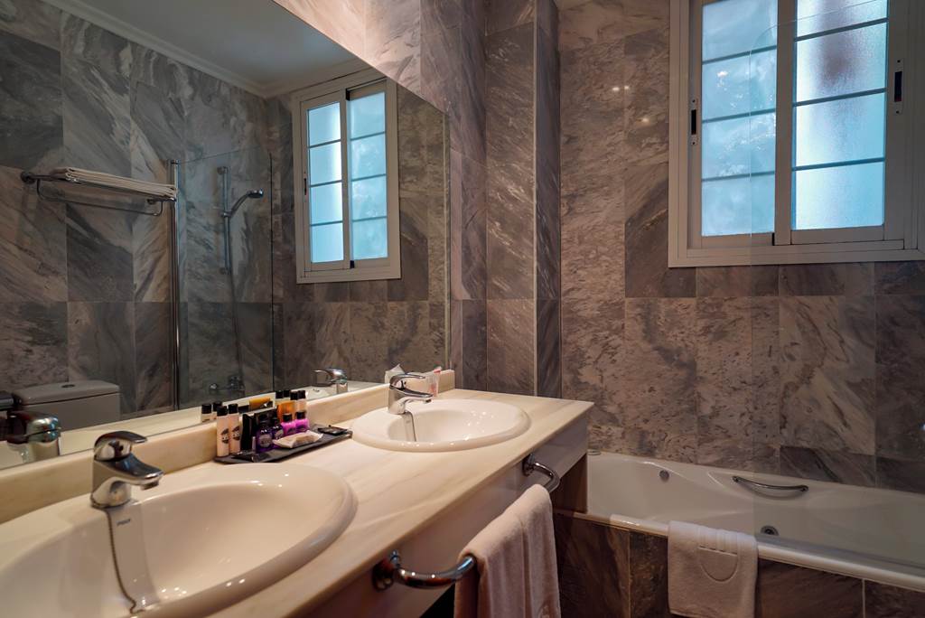 PMI_75_Hotel_Artmadams_1121_21.jpg