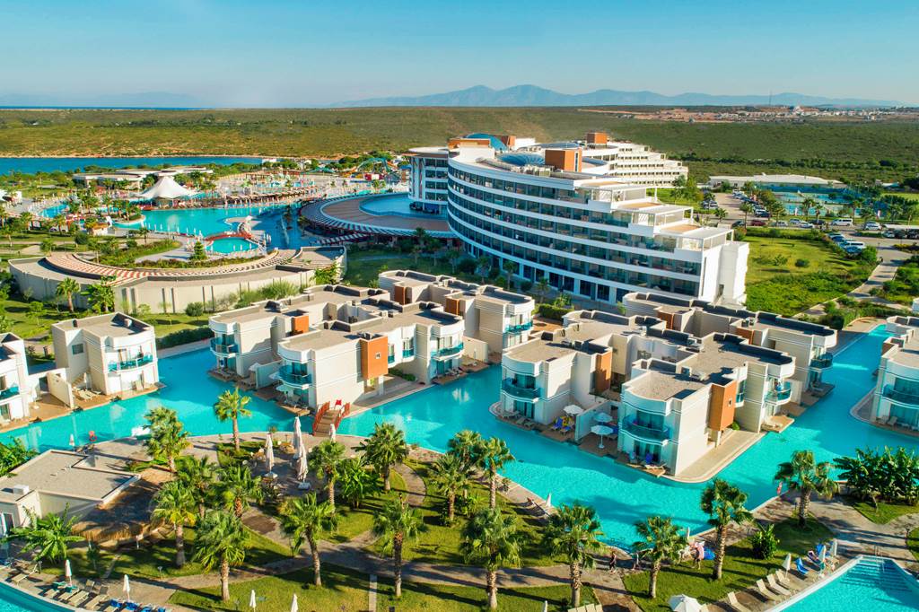 BJV_73010_Aquasis_Deluxe_Resort_&_Spa_1124_01.jpg