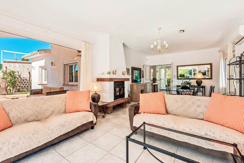AGP_85161_Villa_Ciara_0223_03.jpg